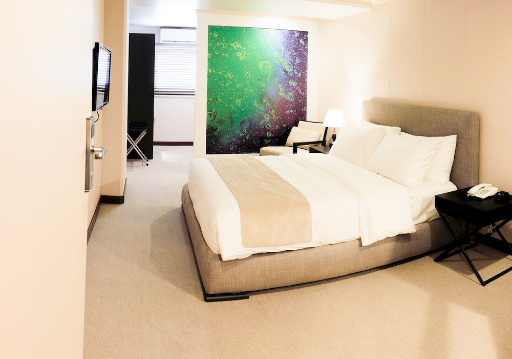 Green Sun Hotel Макати Экстерьер фото
