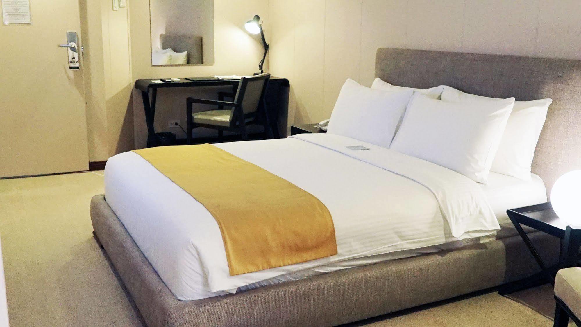 Green Sun Hotel Макати Экстерьер фото